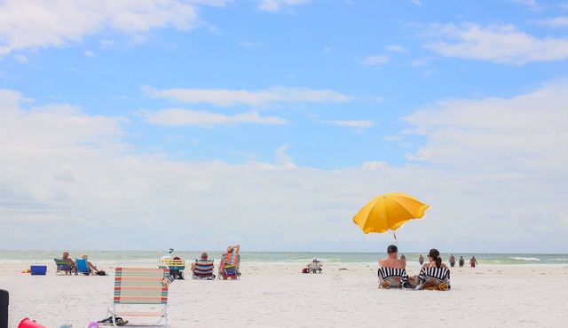 Siesta Key Beach Resort and Suites