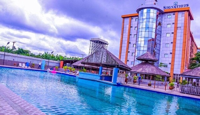 Signatious Hotel and Suites