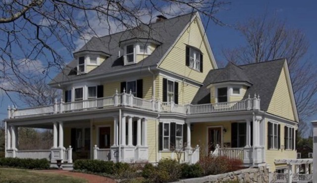 Signature Luxury Hingham Victorian - salt water pool & spa - family friendly