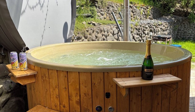 Silent House-Sovata suitable for up to 10 Guests