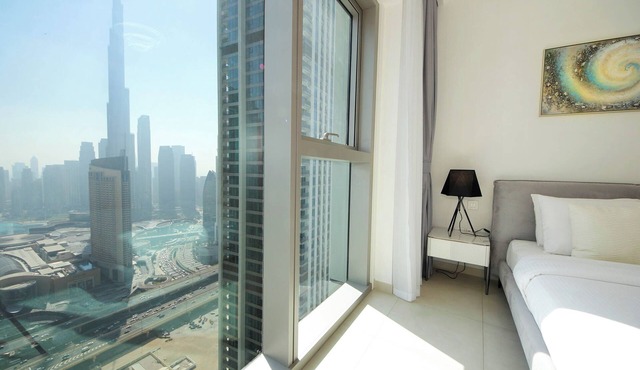 Silk Valley - Chic 2 Bedroom with Burj Khalifa Views & walk away from Dubai Mall