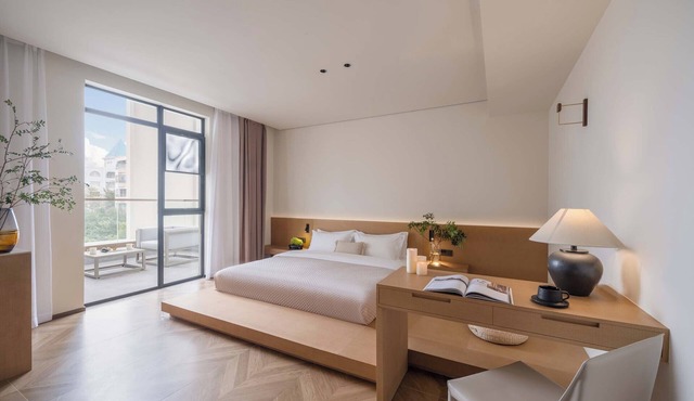Silver Beach Puyue Designer Homestay