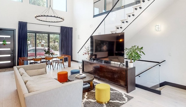 Silver Dollar - Unit A | Elegant house in Englewood with fireplace, gym, firepit