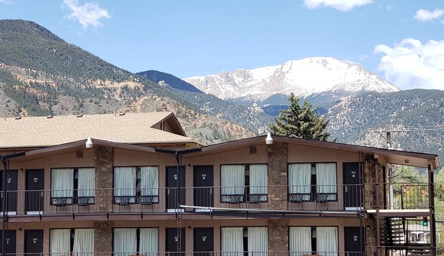 Silver Saddle Motel