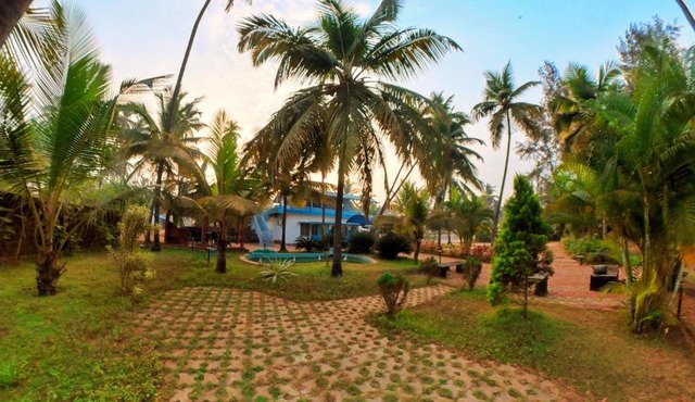 Silver Sands Beach Front Villa Malpe