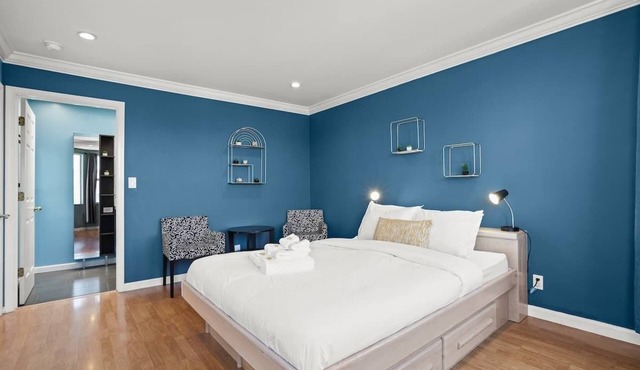 Silver Terrace Gem Stunning Spacious 2BR Residence w/Secured Parking Near SFO & Downtown San Francisco