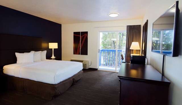 SilverStone Inn North Spokane