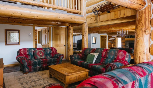 Silverthorne Retreat | Hot Tub + Trail Access
