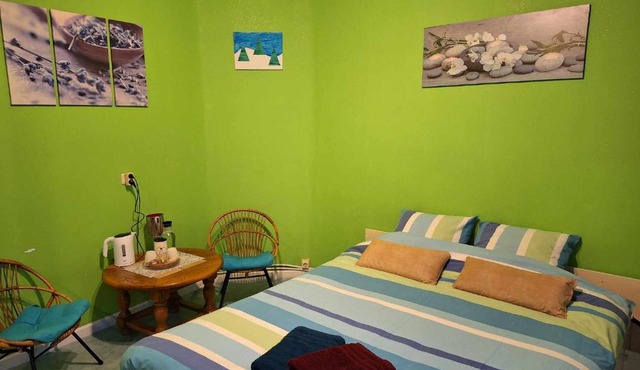Simpele slaapkamer Geraardsbergen