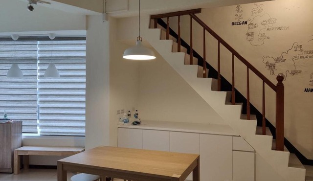 Simple life hostel