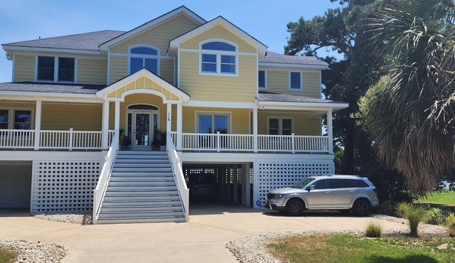 Simply Elegant - Visit the OBX and Overlook the Currituck Sound