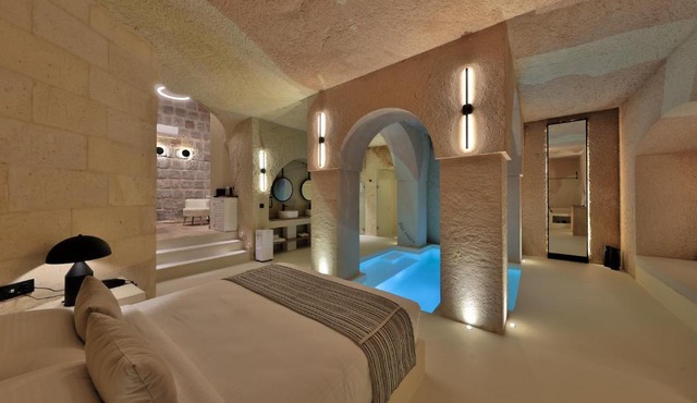 Simurg Cave House
