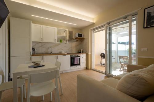 Sinarca Suite