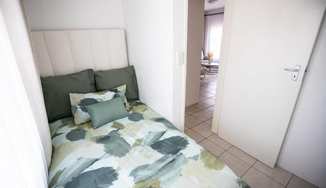 SINGLE Bedroom No Loadshedding House