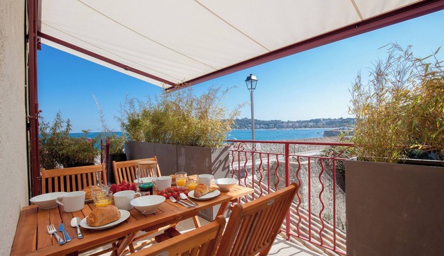 Single-Level Sea View Retreat · Old Town Antibes · 2BR with Terrace