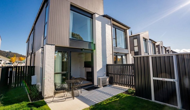SINGLE MALT - WANAKA HOLIDAY HOME, family friendly in Wanaka