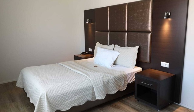 Single room Business with shower and WC