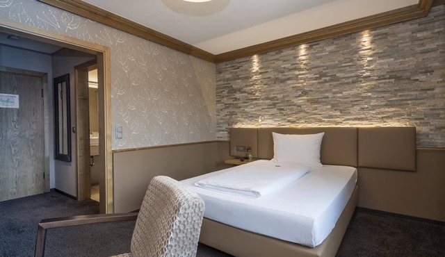 Single room comfort with shower and WC