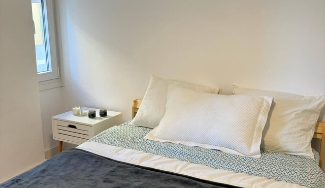 Single room for rent for single days or weekends.