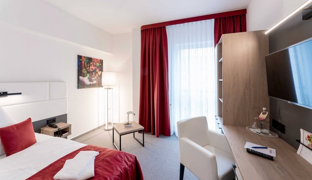 Single Room - Hotel Stadtfeld