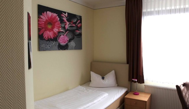 Single room with half board - Landhotel Karrenberg