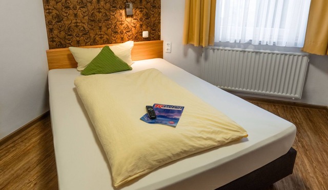 Single room without balcony - Garni Hotel & Ferienwohnungen Seeschlößchen