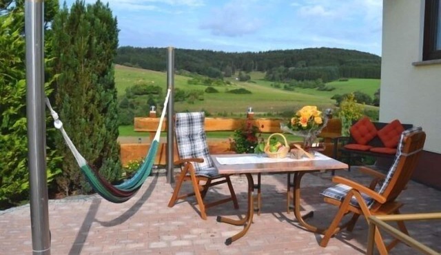 Single-storey 4-star holiday home in a quiet location on the outskirts of the lake and near the beach