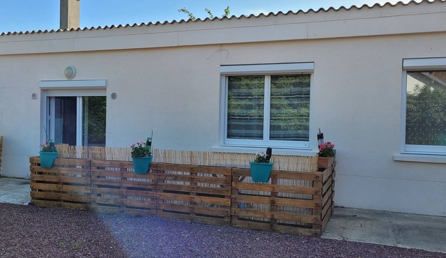 SINGLE-STOREY APARTMENT WITH TERRACE