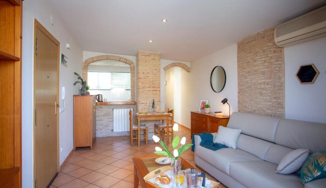 SingularStays Valero