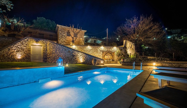 Siora Tanto Villa, a combination of rustic charm and modern flair!