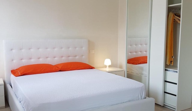 SIRLEO Studio Flat