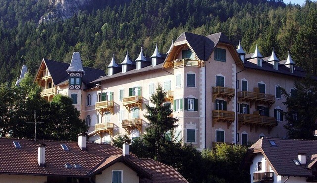 SISSI MENDEL KAISERRESIDENCE Your vacation becomes an experience directly on the Mendel Pass