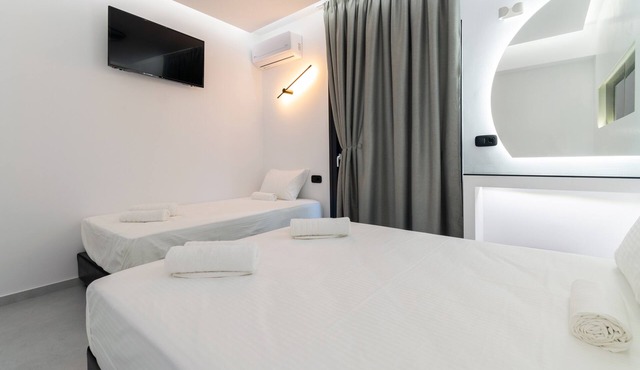 SithoniaRS Luxury 1st Floor Studio