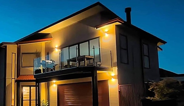 Situated in a quiet location close to harbour and beach.