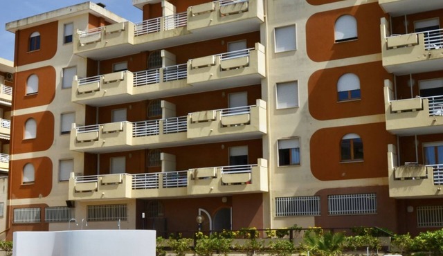 Situated on the northwest coast of Sardinia, about 1 km from the centre of Alghero, the Residenze Gardenia complex is just 150 metres from the city's Lido beach.Alghero, which can be reached in a few minutes by bicycle or by regular bus service, has a li