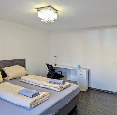 SiYen three with 24h Check-in