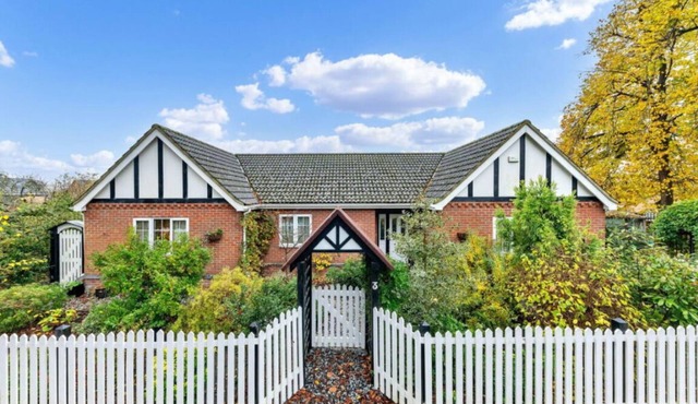 Sizeable 4 bed property on Huntingdon Ring road