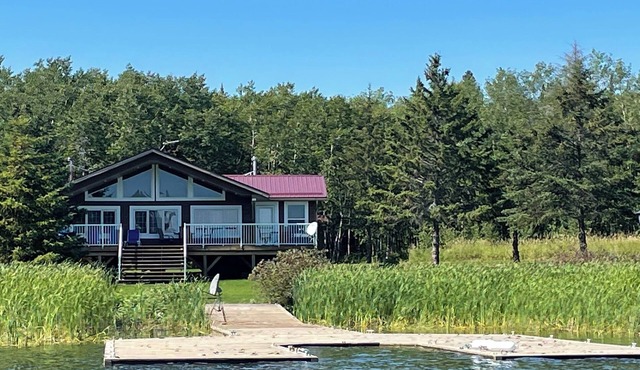 Skøgarmaör Meadow Cottage, Lake Of the Woods, Ward Island