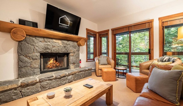 Ski in/out | BBQ | Complex pool & Hot tub | Garage