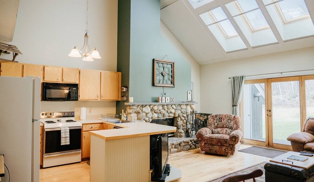 Ski-In/Ski-Out Townhouse at Tenney Mountain Resort