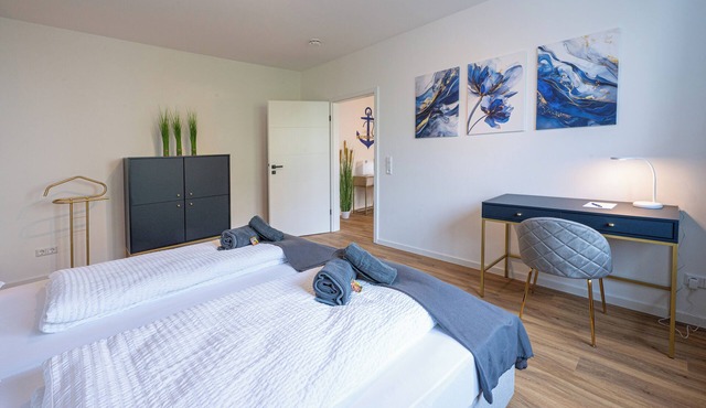 Skipper's Deck: Modern, near harbor & dike, incl. parking, 2 workstations, wifi