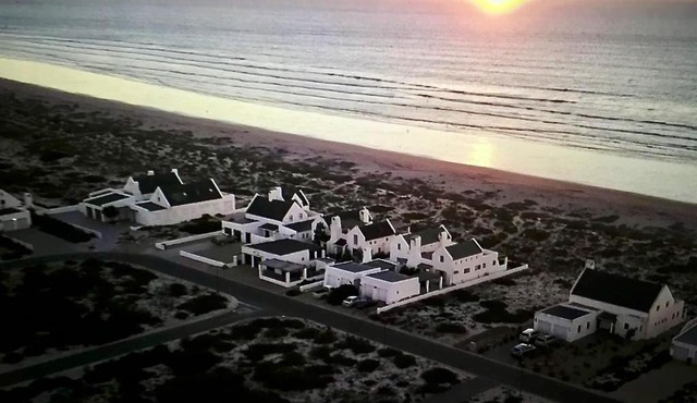 Skuurtjies - Beach Front Holiday