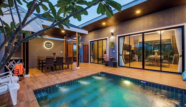 Sky Blue Private Pool Villa, Near Cham Am Beach
