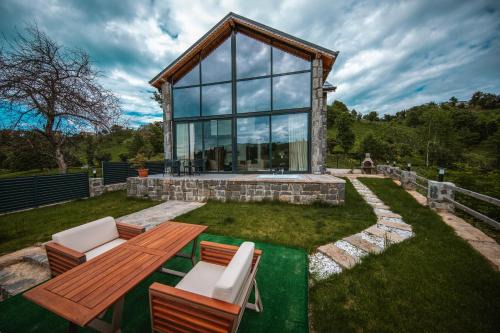 Sky Line Villa