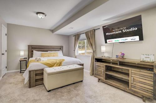 Sky Mountain Studio Cozy Escape with Stunning Views