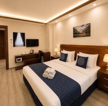 Sky Royal Hotel
