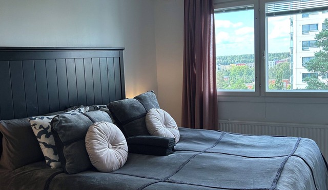 Sky View Loft (with full hotel-style service)