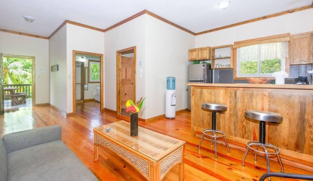 Sky View – Modern Spacious Condo in West End area