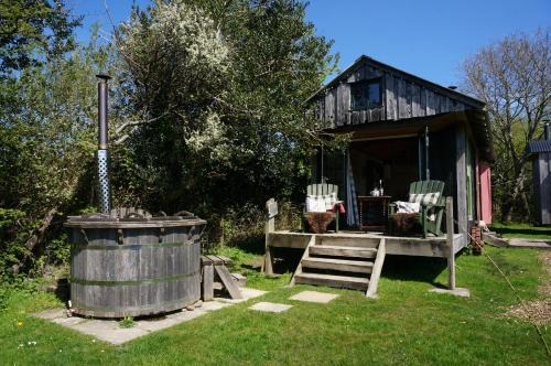 Sky View Shepherd's Huts with Woodburning Hot Tub