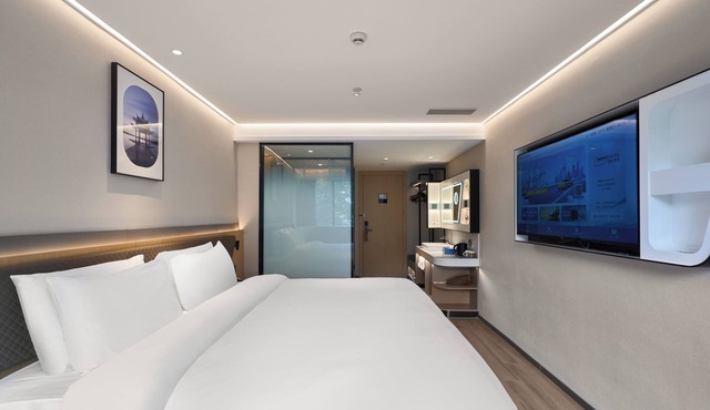 SKYBIRD Hotel